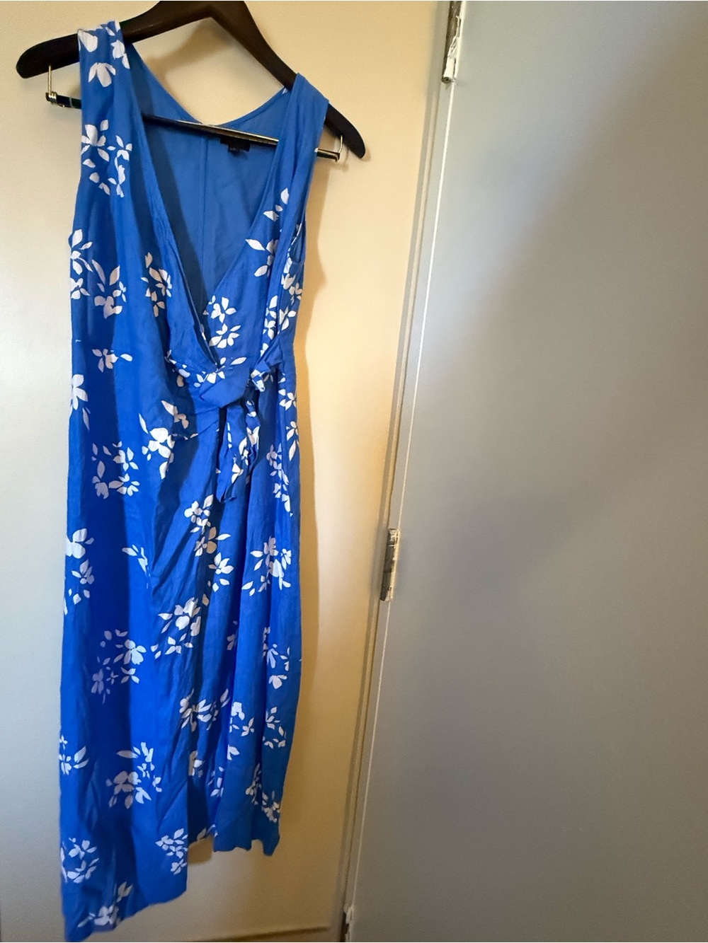 NWT Ann Taylor Floral Linen Wrap Dress Size 8